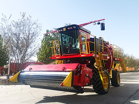 BG大游集团DY7101自走式辣椒收获机